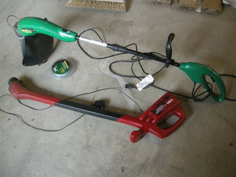 lot 370 image: Weed Eater - Toro - Electric Trimmers