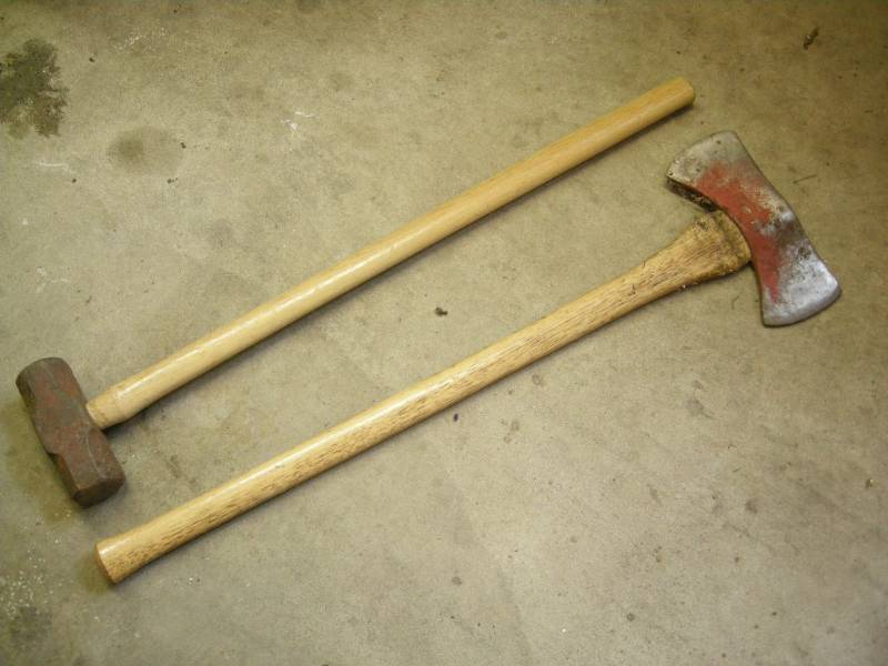 lot 371 image: Sledge Hammer and Double Axe