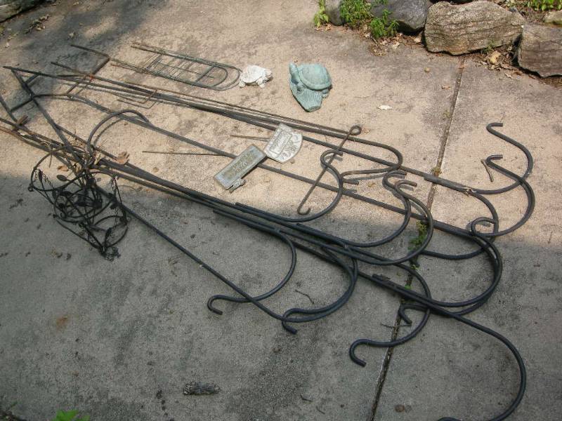 lot 369 image: Shepherd Hooks - Garden Dcor