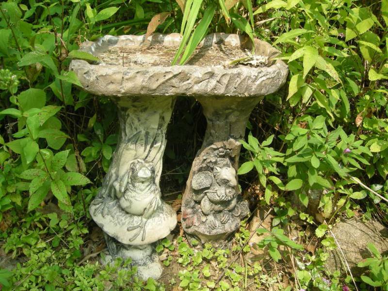 lot 366 image: Rustic Birdbath