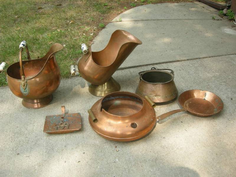 lot 385 image: Vintage Copper Items
