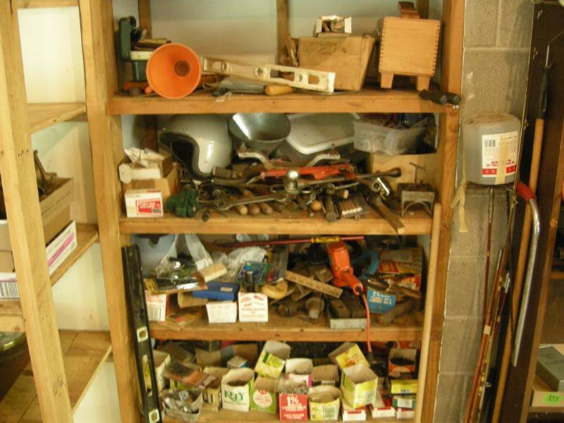 lot 394 image: Garage Bonanza Shelf Lot