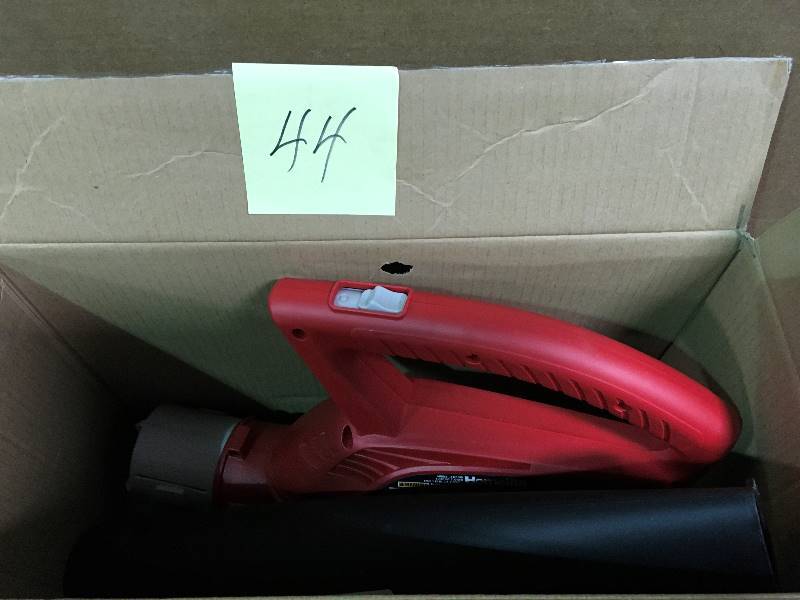 lot 44 image: Homelite 150 MPH 233 CFM 7 Amp Electric Leaf BlowerSweeper in working conditions