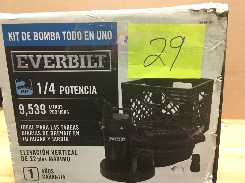 lot 29 image: EVERBILT 14 HP Submersible Utility Pump Kit