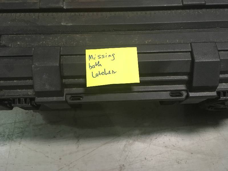lot 76 image: HUSKY 35 in. Mobile Job Box  MISSING BOTH LATCHES