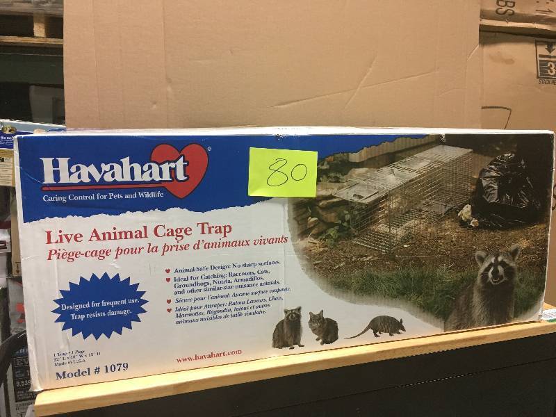 lot 80 image: HAVAHART Large 1-Door Live Animal Cage Trap