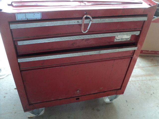 Home metal tool storage chest on wh...