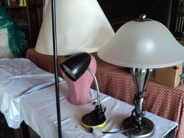 4 lamps...