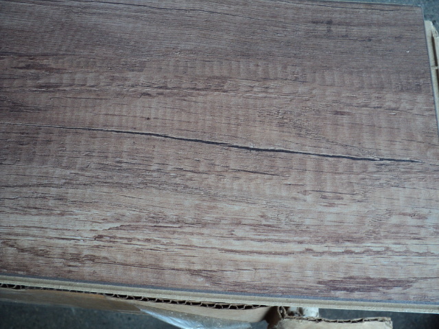 4 cases of flooring...