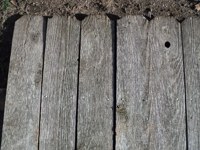 4 fence panels - boards are 5 12 ...