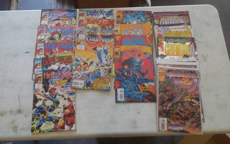 lot 4 image: Lot Of 30 Assorted Comics