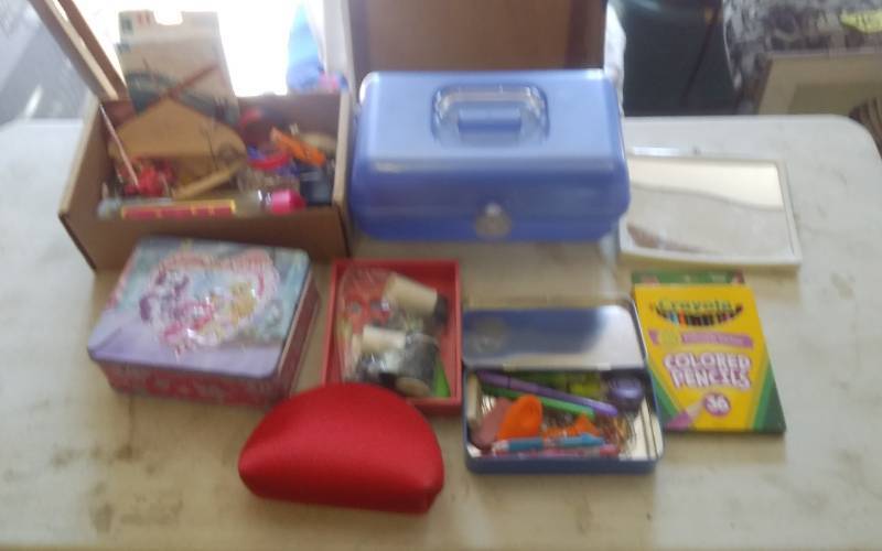 lot 38 image: Caboodle Box, My Little Pony Lunch Box, Sewing Notions, Pens & Pencils, Misc Jewelry