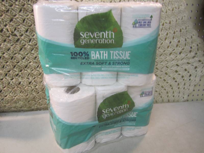 lot 26 image: 24 Rolls of Bath Tissue 2 packs of ...