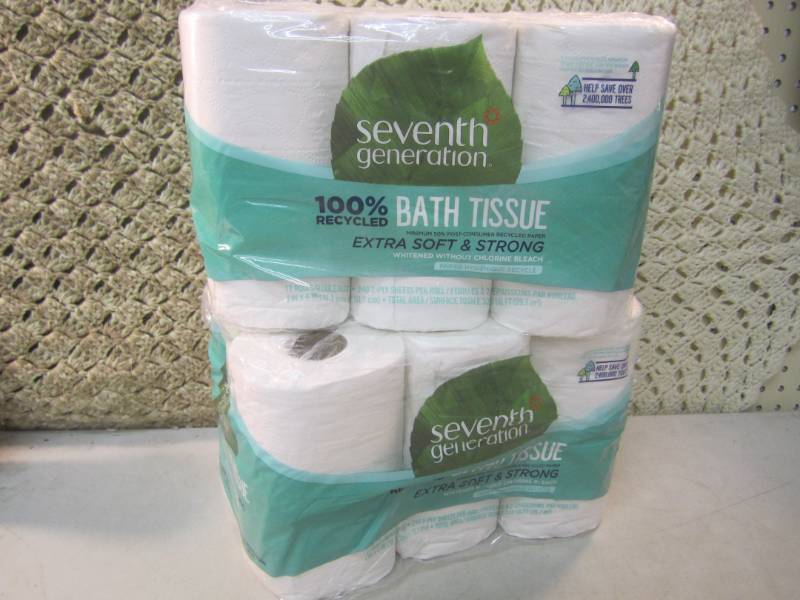 lot 28 image: 24 Rolls of Bath Tissue 2 packs of ...