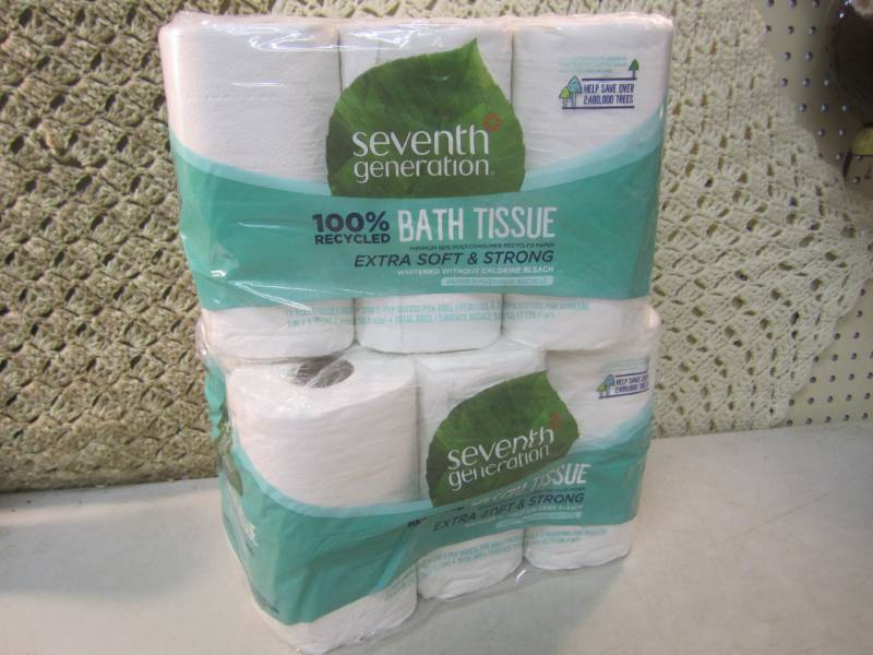 lot 30 image: 24 Rolls of Bath Tissue 2 packs of ...