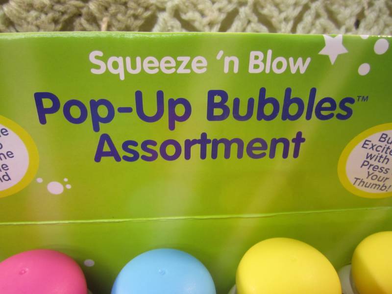 lot 33 image: Case of 30 Squeeze N Blow Pop-Up B...