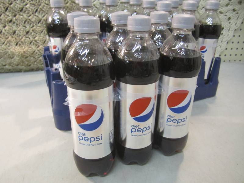 lot 37 image: Case of 24 Bottles of Diet Pepsi 16...