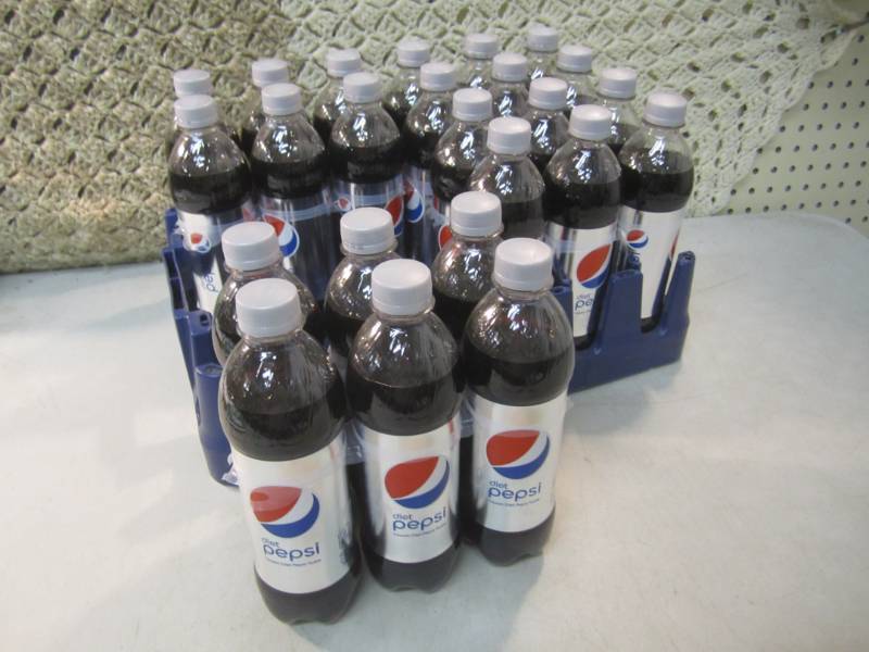 lot 40 image: Case of 24 Bottles of Diet Pepsi 16...
