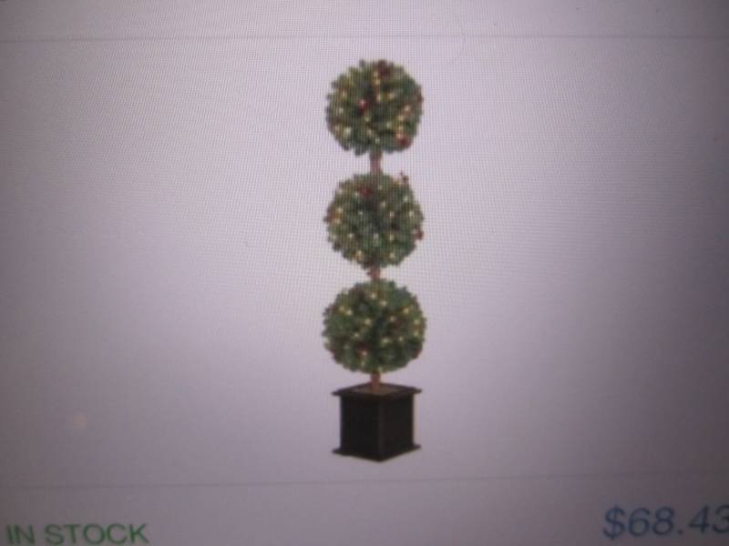 lot 69 image: 4 Foot Hudson Artificial Christmas ...
