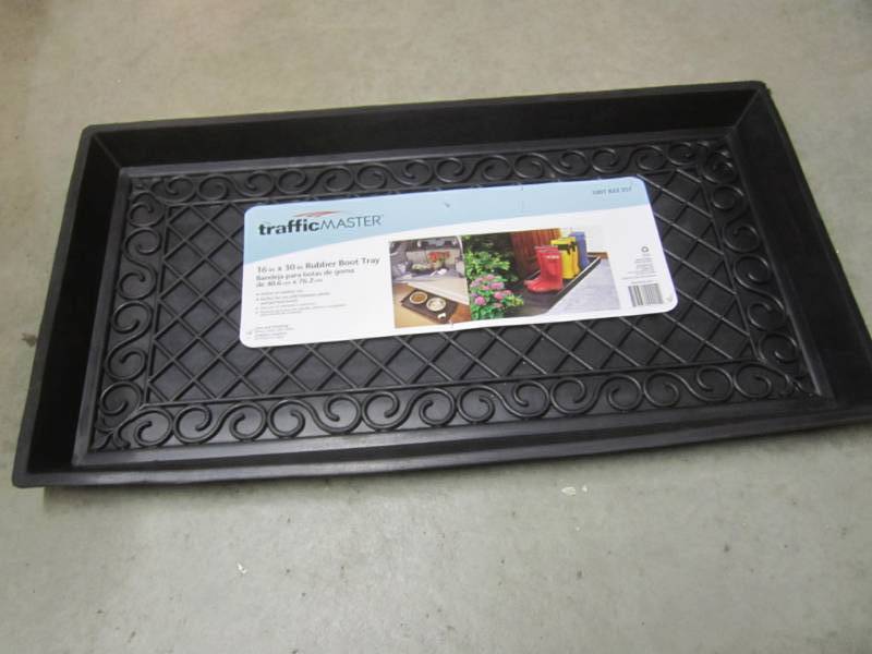 lot 77 image: Traffic Master 16 x 30 Rubber Boo...
