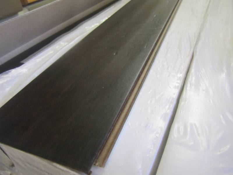 lot 118 image: 4 Cases of Engineered Click Bamboo ...