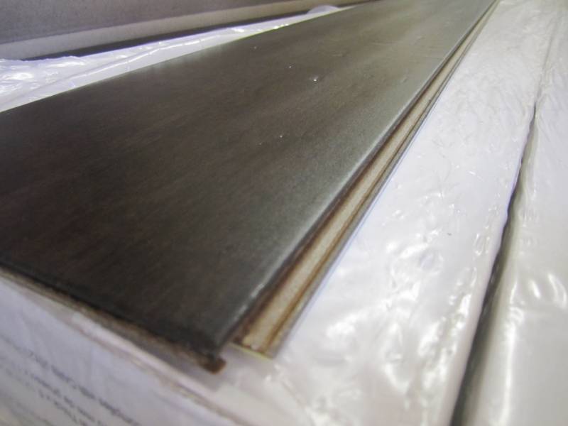 lot 123 image: 4 Cases of Engineered Click Bamboo ...