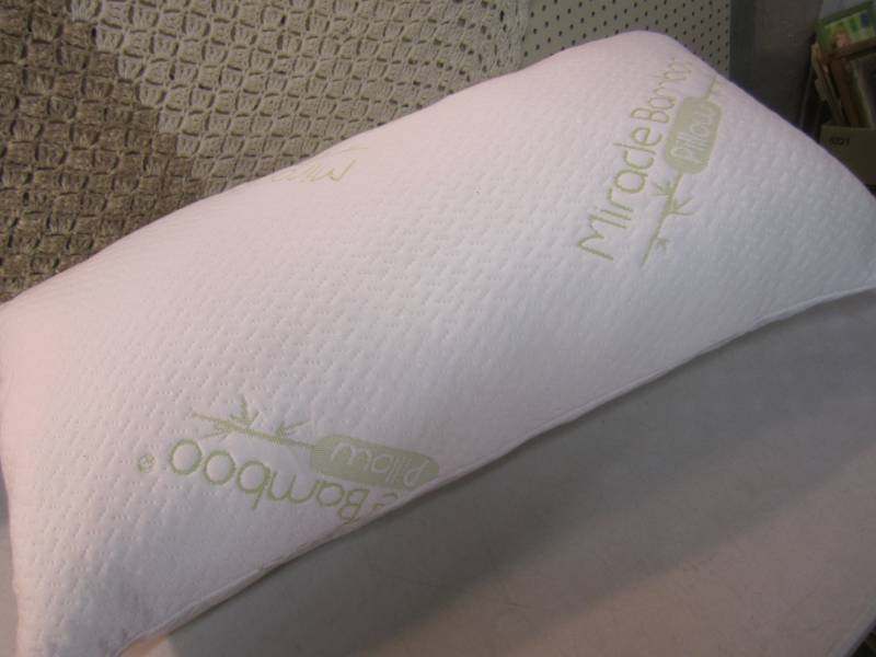 lot 126 image: Miracle Bamboo Pillow Approx 17 x ...