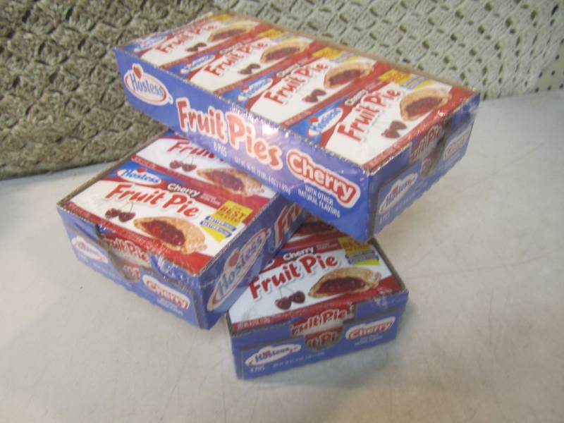 lot 226 image: 3 Packs with 8 Hostess Cherry Fruit...