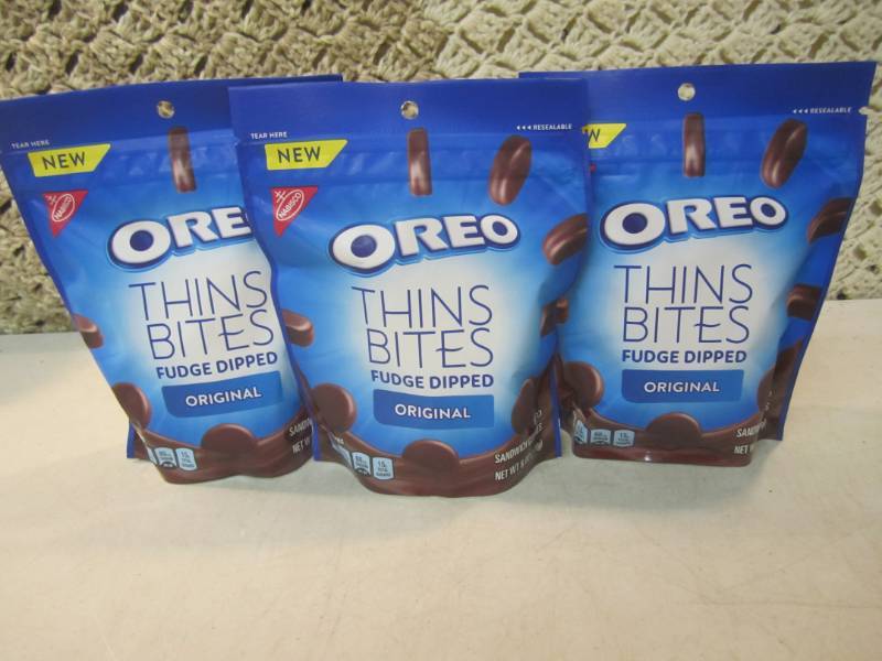 lot 263 image: 3 Bags of Oreo Thin Bites Fudge Dip...