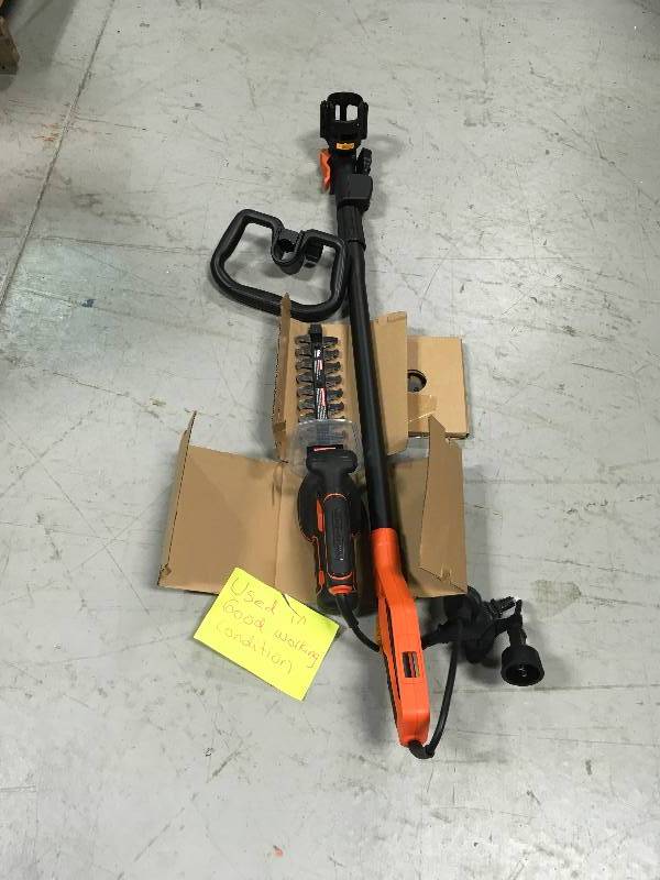 lot 30 image: Black & Decker GSP401 4-N-1 Multi-Trimmer used in working condition