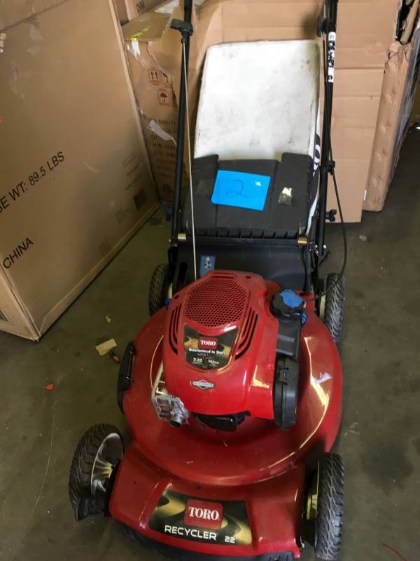 Toro 22 in. Personal Pace Recycler Variable Speed Gas Walk Behind Self Propelled Lawn Mower with Briggs and Stratton Engine used in working condition