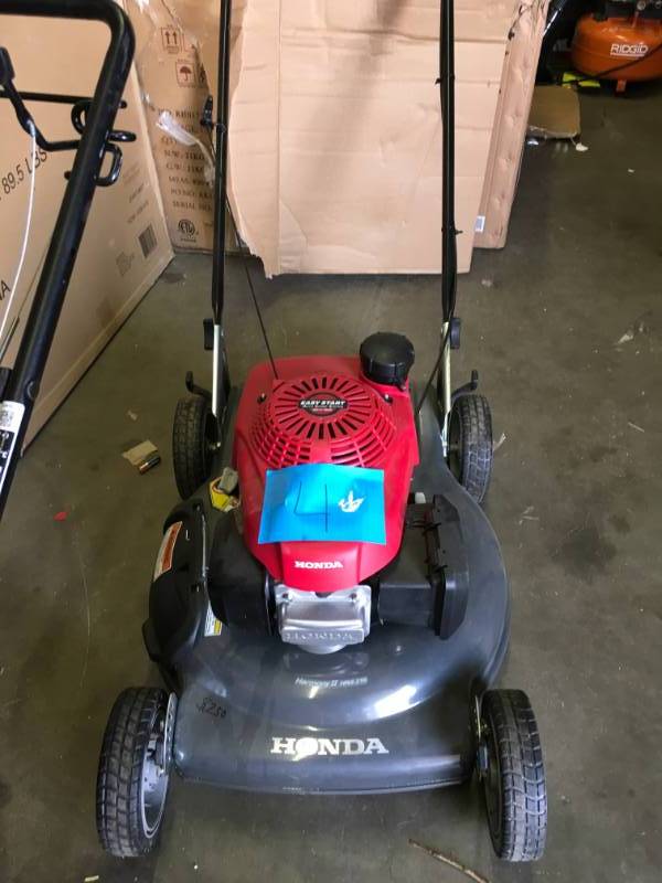 Honda 21 in. Push Walk-Behind Gas Mower used in good working condition