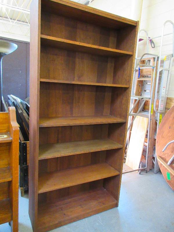 lot 108 image: WALNUT WOOD VENEER BOOKCASE