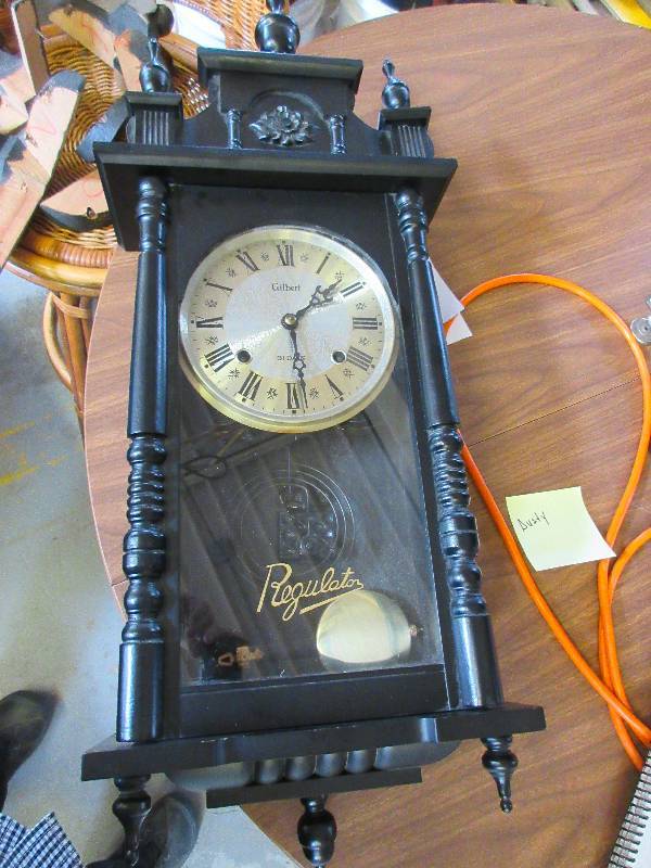 lot 131 image: GILBERT REGULATOR 31 DAY CLOCK