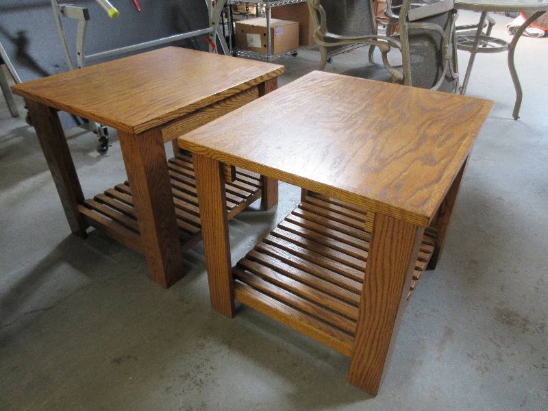 lot 140 image: OAK MISSION STYLE END TABLES