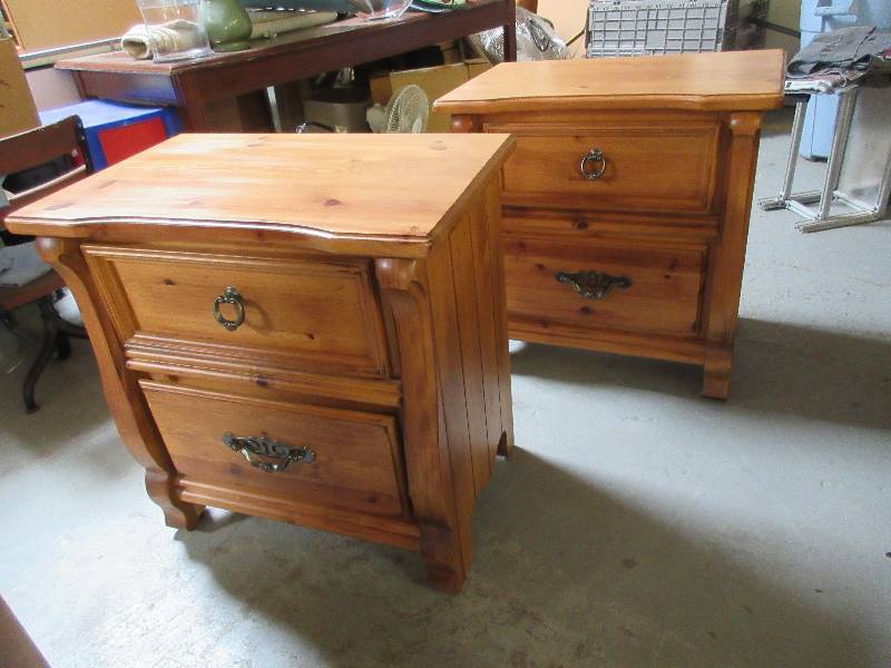 lot 142 image: SOLID PINE NIGHT STANDS