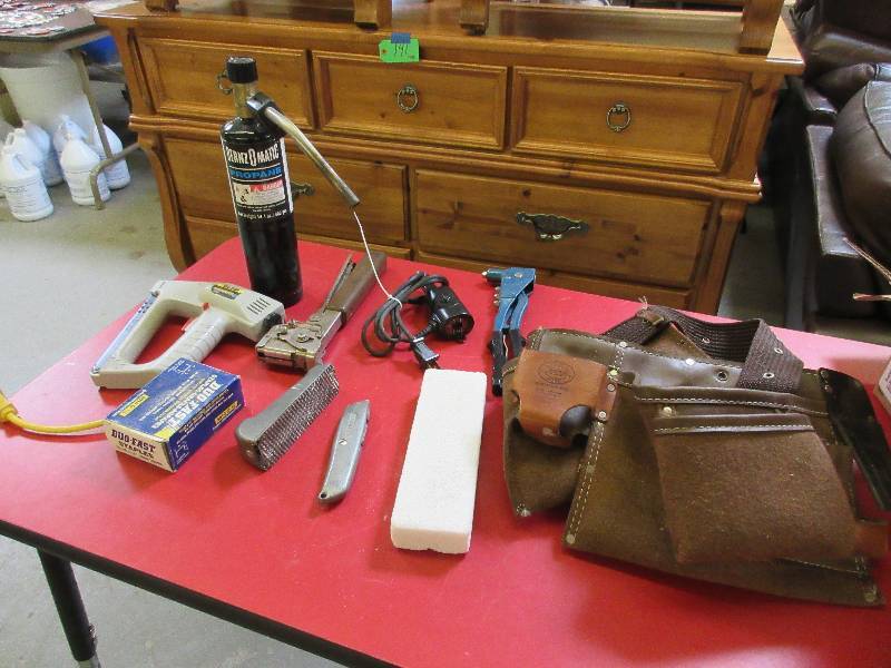 lot 154 image: HARDWARE AND ACCESSORIES