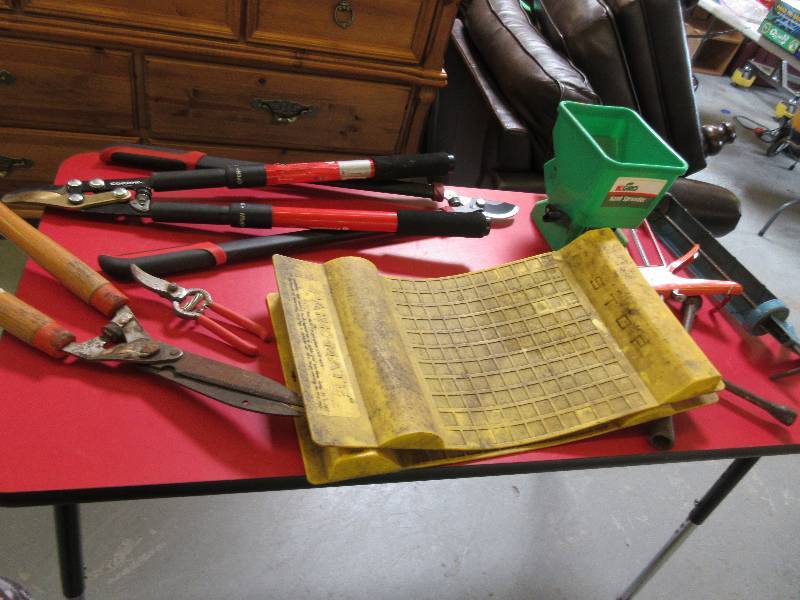 lot 155 image: AUTOMOTIVE, LAWN & GARDEN, MORE
