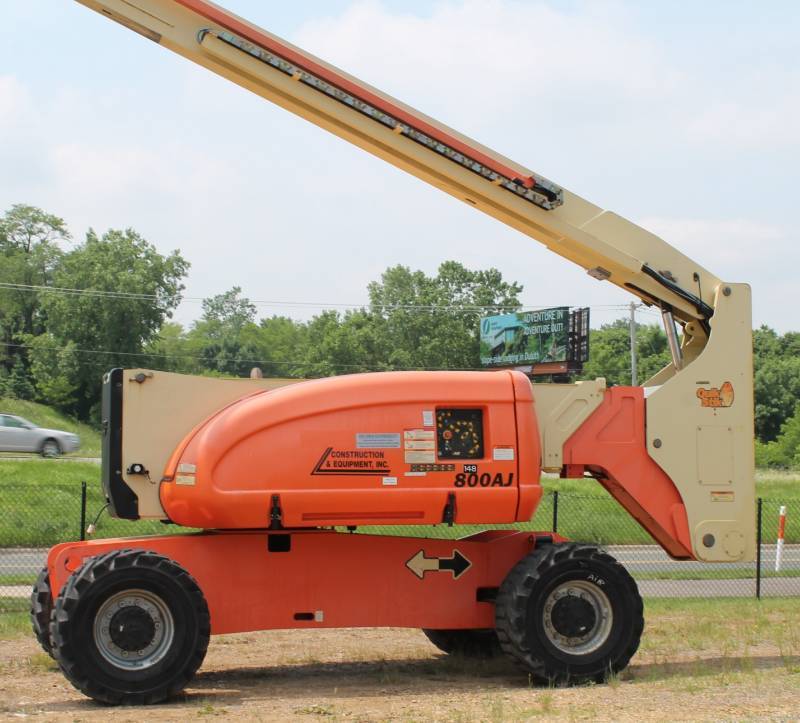 JLG 800 AJ Articulating Boom Lift