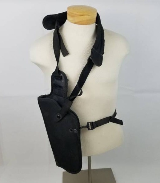 lot 10 image: Left Handed Gun Holster by Bianchi Ranger Series