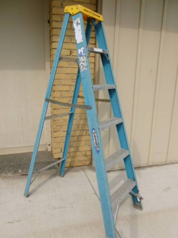 lot 7 image: Step Ladder