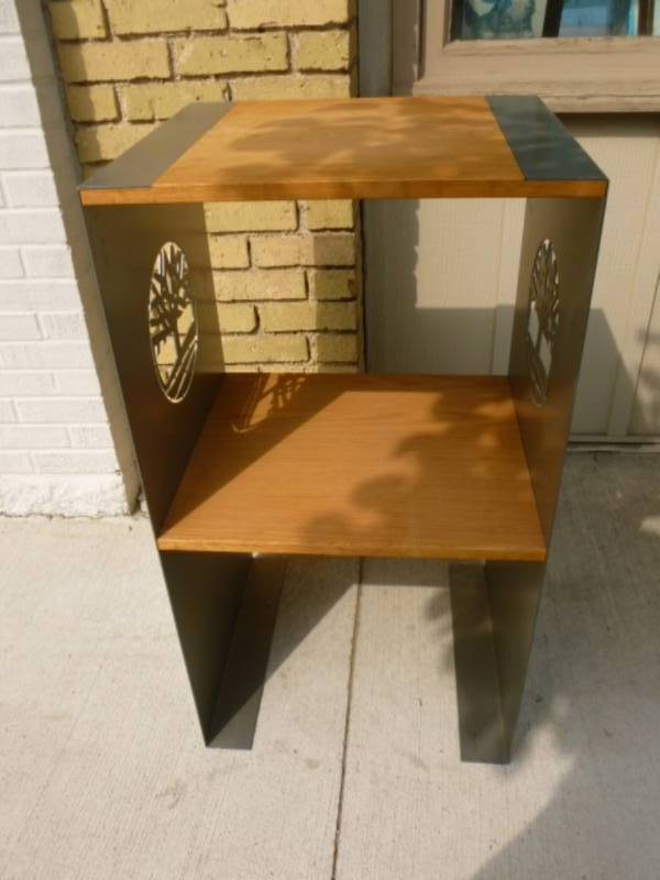 lot 11 image: Store Display Shelf