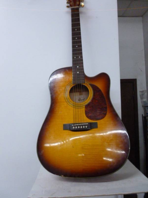 lot 28 image: Acoustic Guitar
