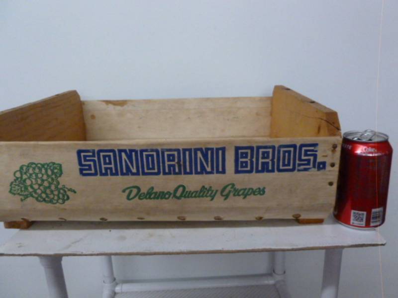 lot 30 image: Vintage Wooden Box