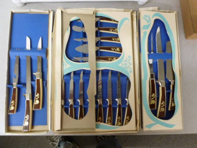 lot 50 image: Vintage Knife Set