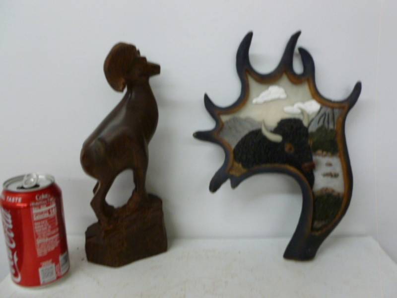 lot 62 image: Home Decor