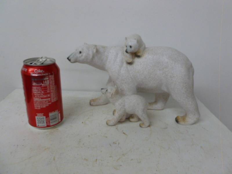 lot 68 image: Home Decor