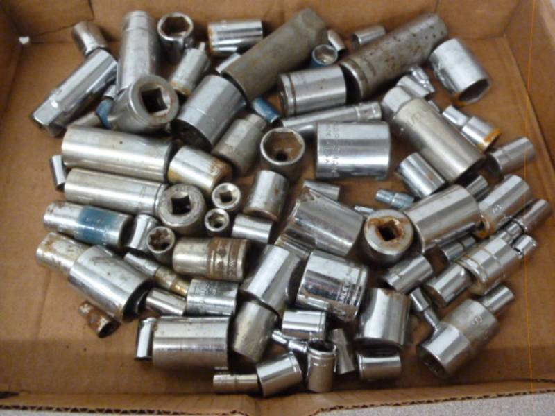lot 131 image: Sockets