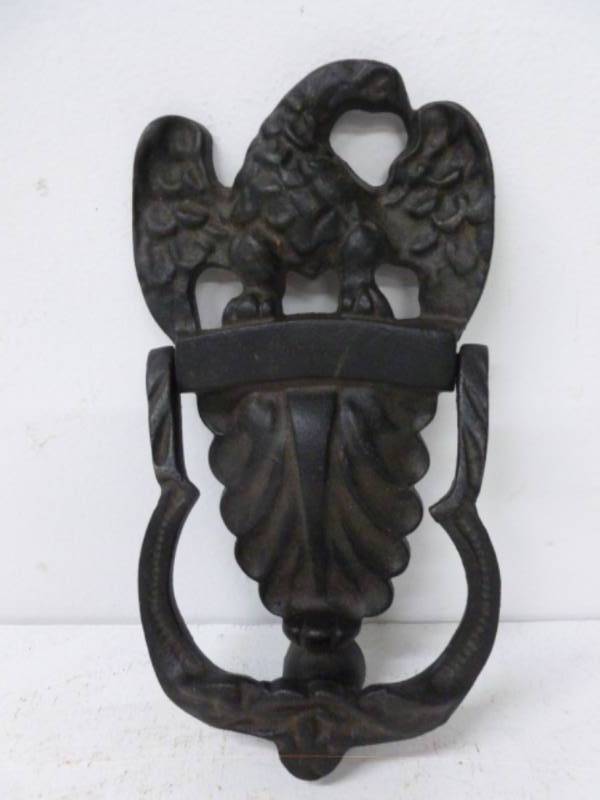 lot 149 image: Cast Iron Door Knocker