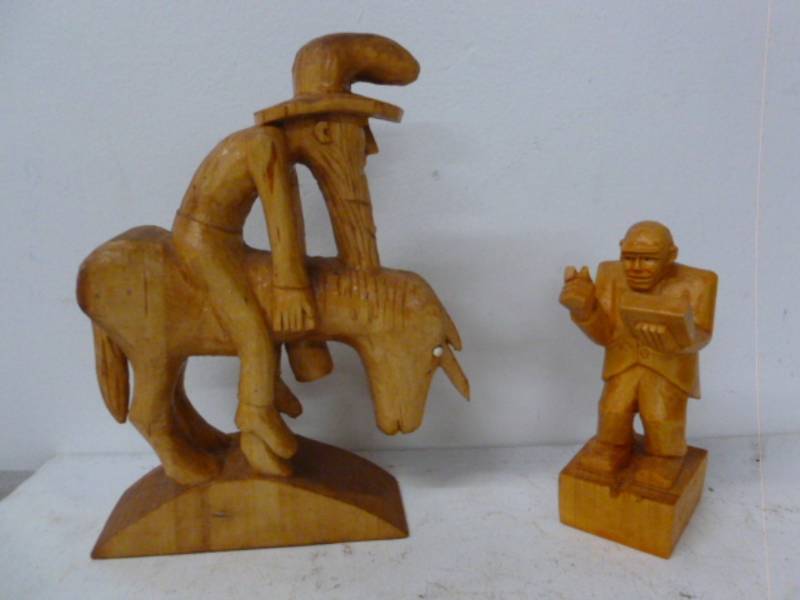lot 152 image: Hand Carved Wooden Figurines